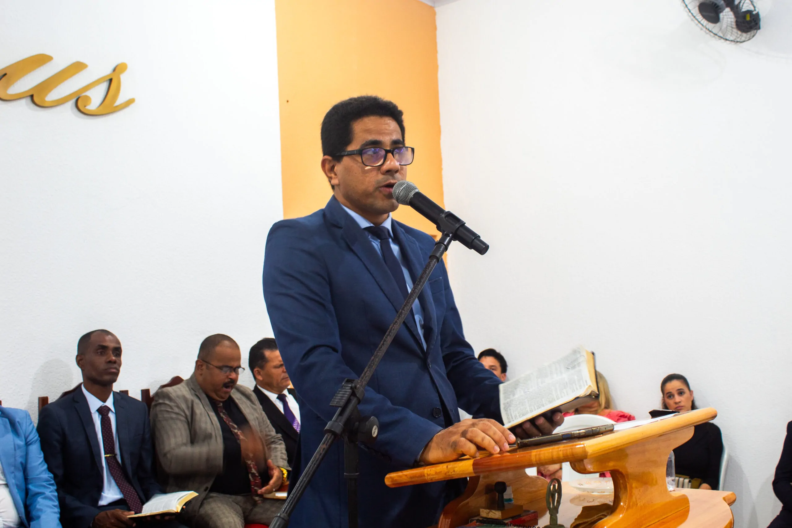 Cinco pessoas aceitam a Jesus em festividade dos jovens no Imburí - Imagem: Iasmin Oliveira/ADCOM