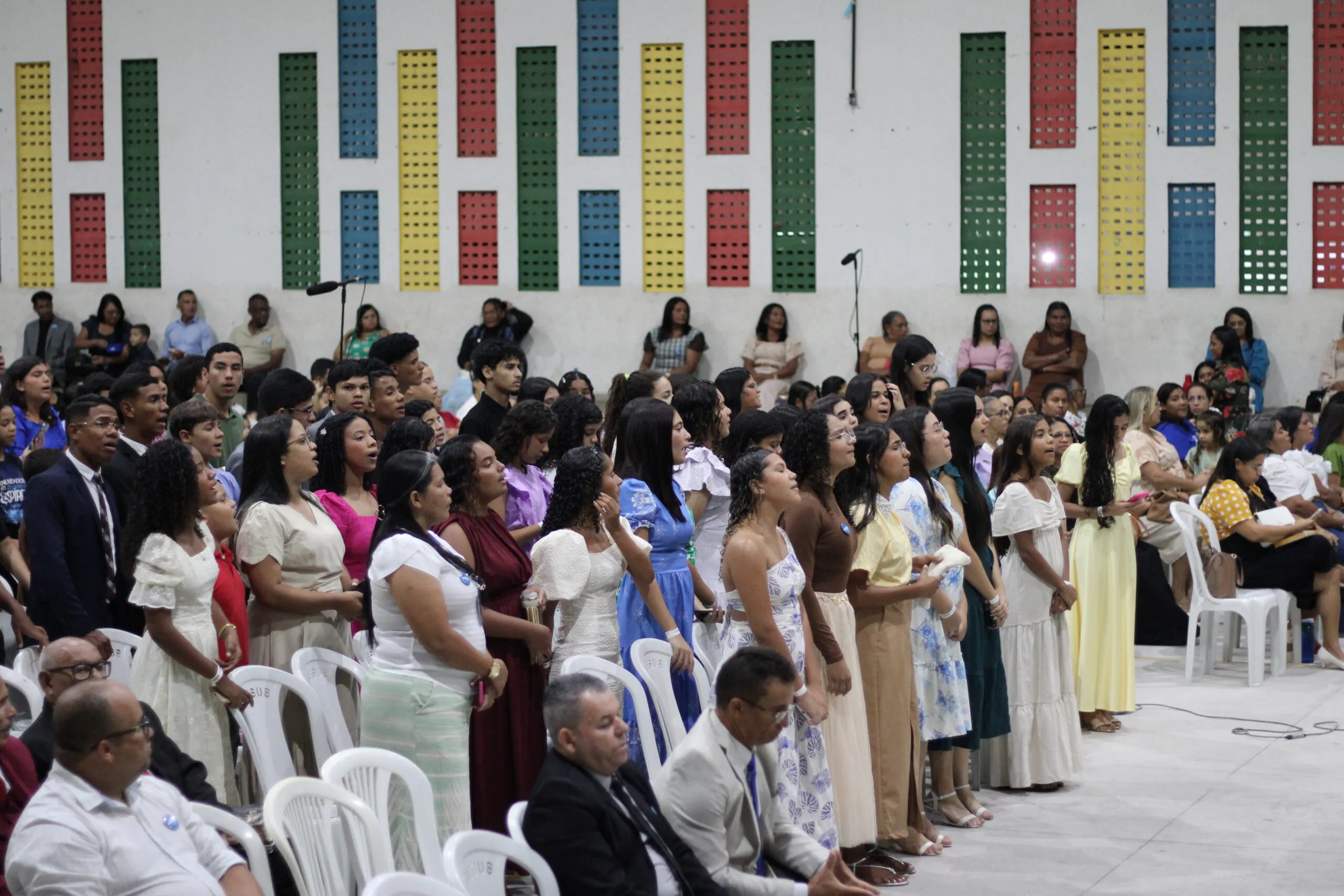 Vidas se rendem a Cristo na segunda noite do 11º Aviva Chã do Pilar - Imagem: Anderson Siqueira/ADCOM Vidas se rendem a Cristo na segunda noite do 11º Aviva Chã do Pilar - Imagem: Anderson Siqueira/ADCOM
