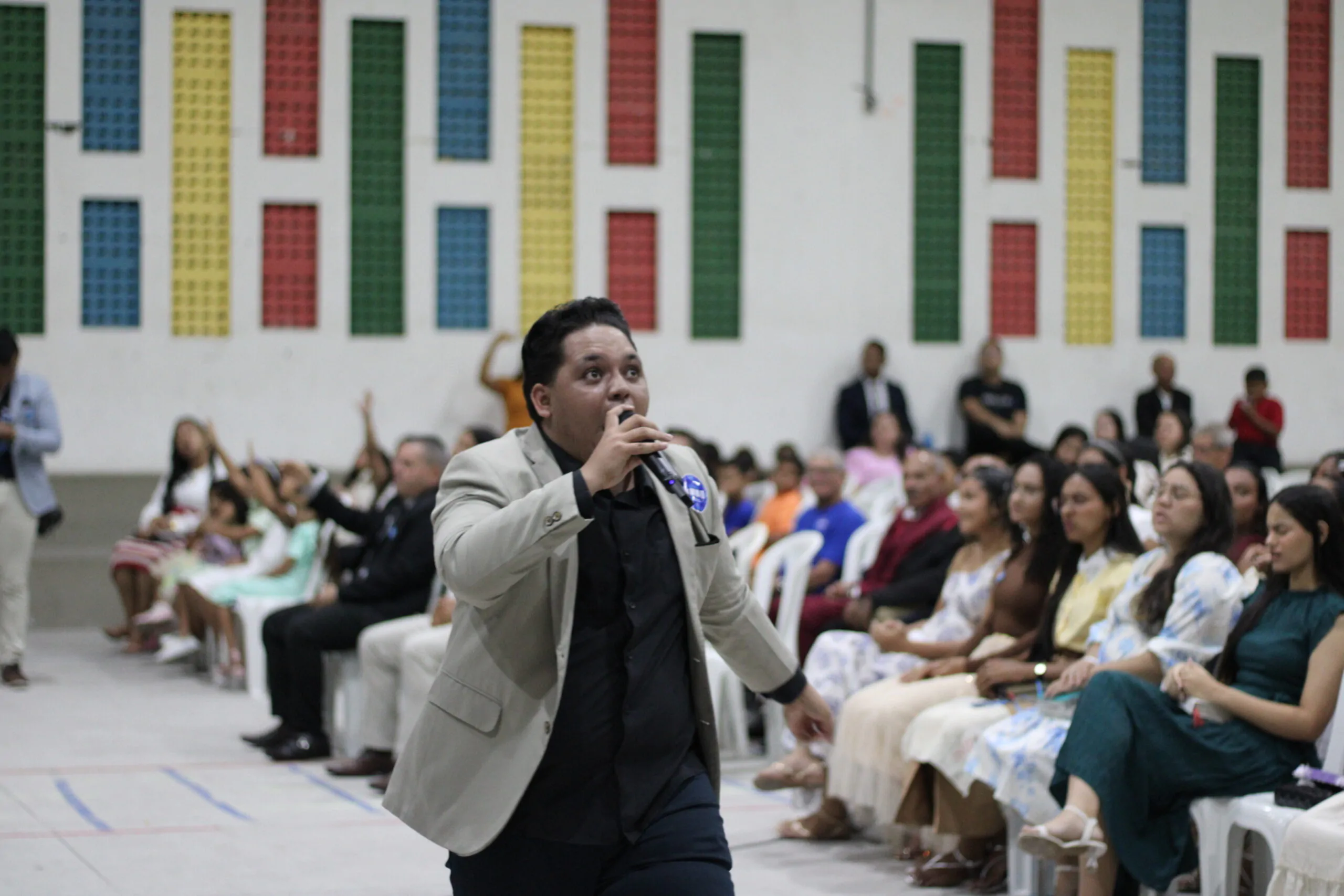 Vidas se rendem a Cristo na segunda noite do 11º Aviva Chã do Pilar - Imagem: Anderson Siqueira/ADCOM Vidas se rendem a Cristo na segunda noite do 11º Aviva Chã do Pilar - Imagem: Anderson Siqueira/ADCOM
