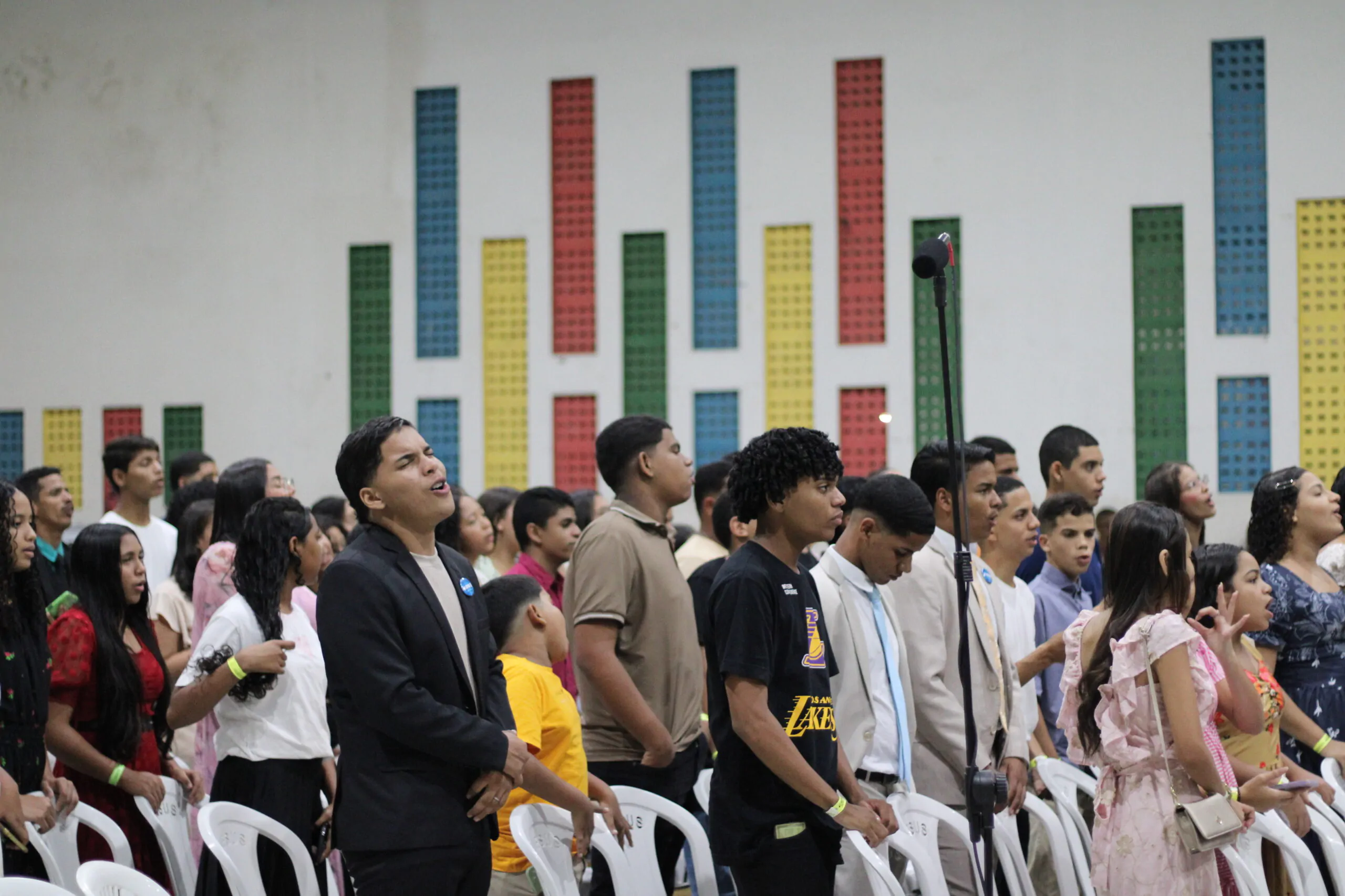 Vidas se rendem a Cristo na segunda noite do 11º Aviva Chã do Pilar - Imagem: Anderson Siqueira/ADCOM Vidas se rendem a Cristo na segunda noite do 11º Aviva Chã do Pilar - Imagem: Anderson Siqueira/ADCOM