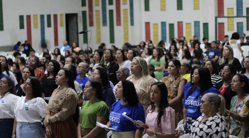 Vidas se rendem a Cristo na segunda noite do 11º Aviva Chã do Pilar - Imagem: Anderson Siqueira/ADCOM